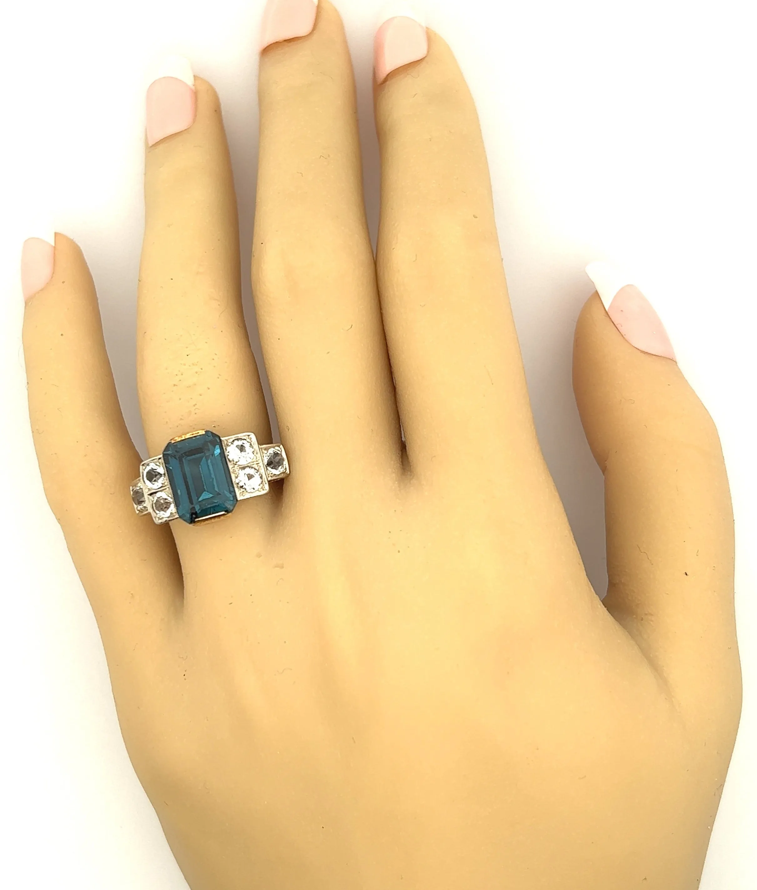 14ct Yellow Gold Spinel Ring