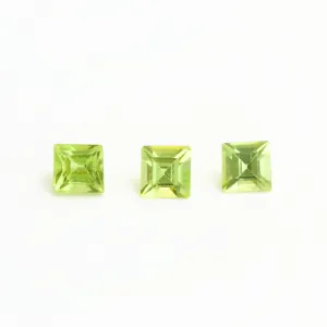 2.5 to 3mm Mesa Verde® Peridot Carré Step Cuts