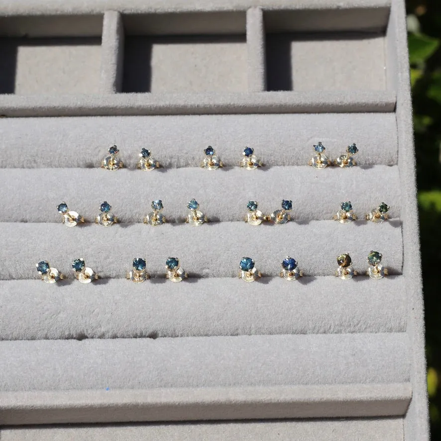 2.7mm Parti Stud Earrings, Parti Blue, 4 claw 9ct Yellow Gold