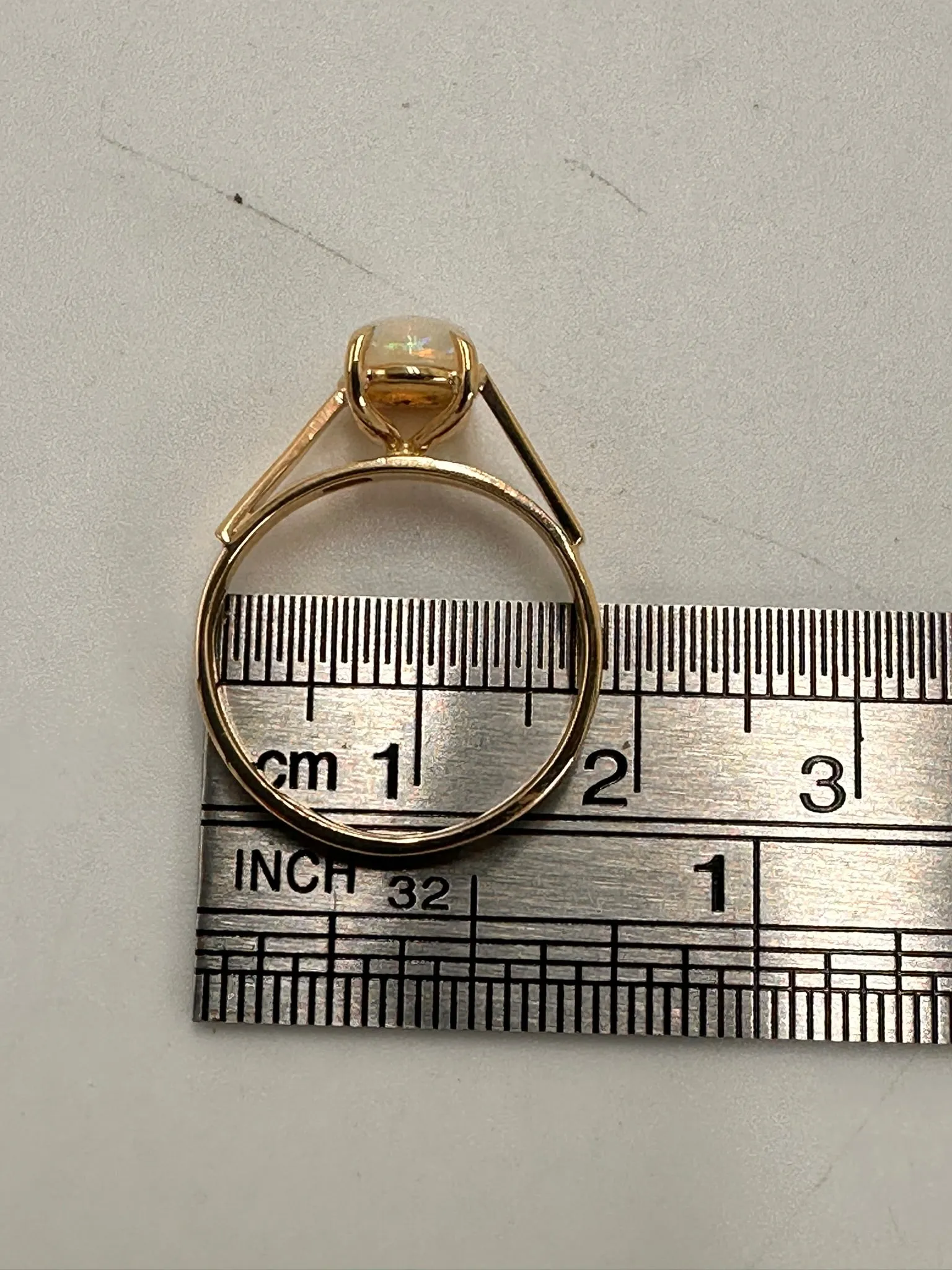Captivating Handmade 9ct Yellow Gold Opal Ring - Mesmerizing Play-of-Colour