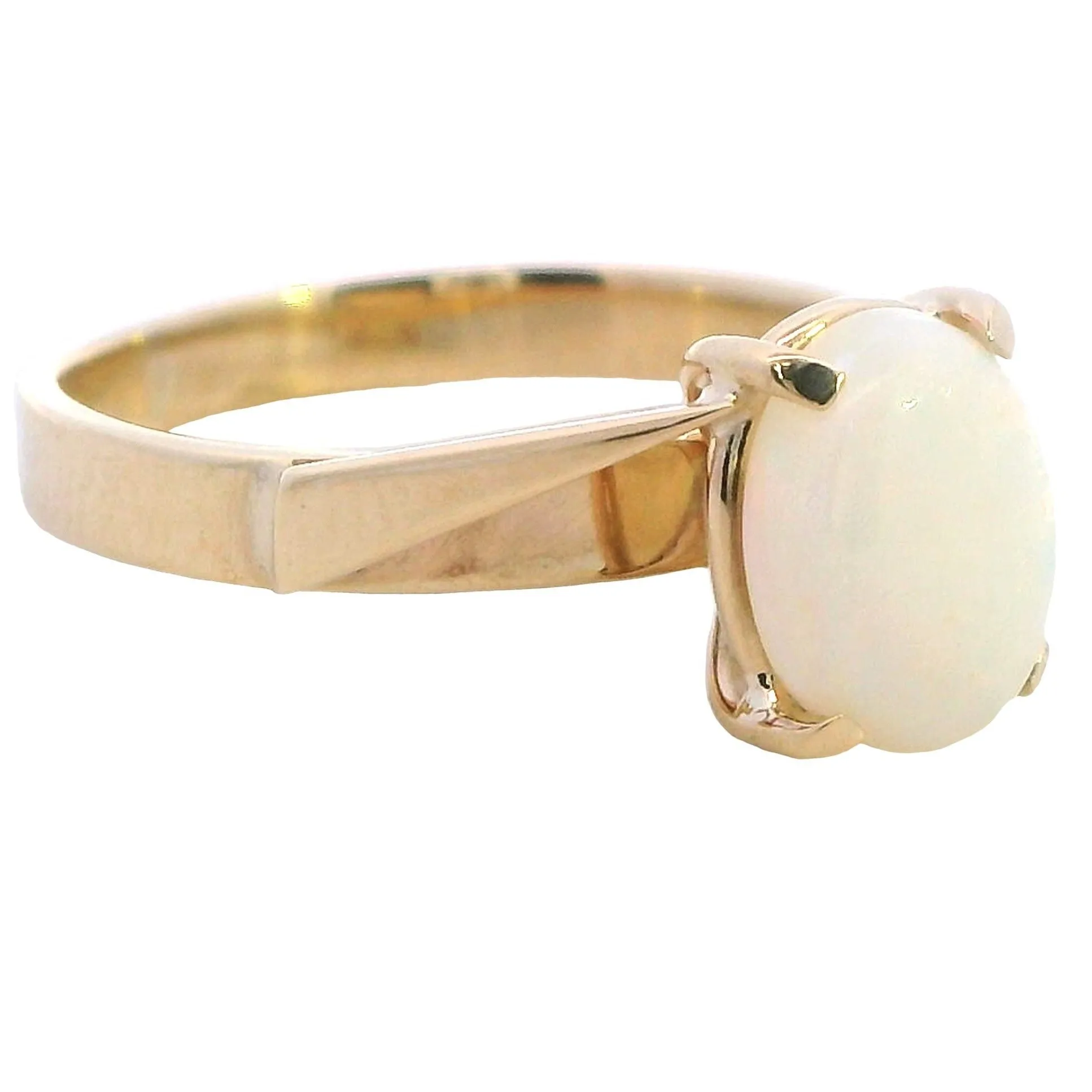 Captivating Handmade 9ct Yellow Gold Opal Ring - Mesmerizing Play-of-Colour