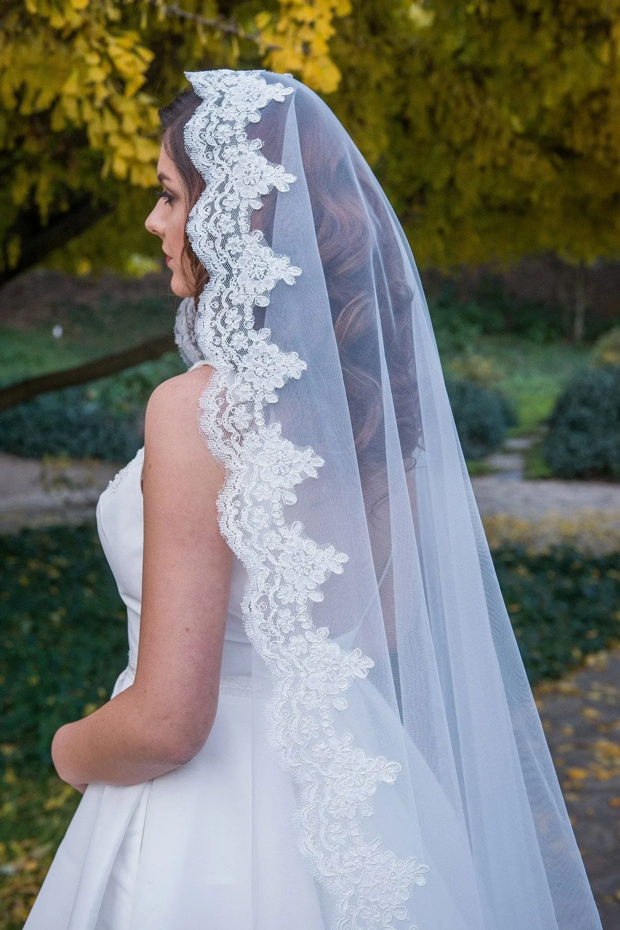 Chapel Length Lace Mantilla Wedding Veil | VG1001
