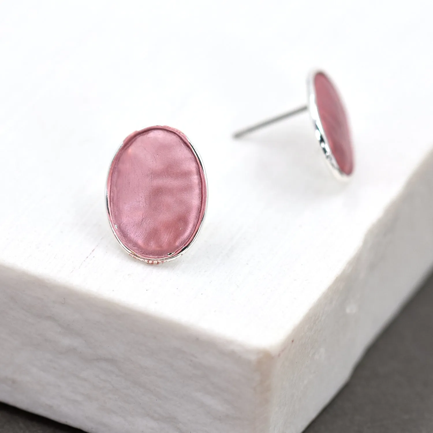 Circle enamel stud earring