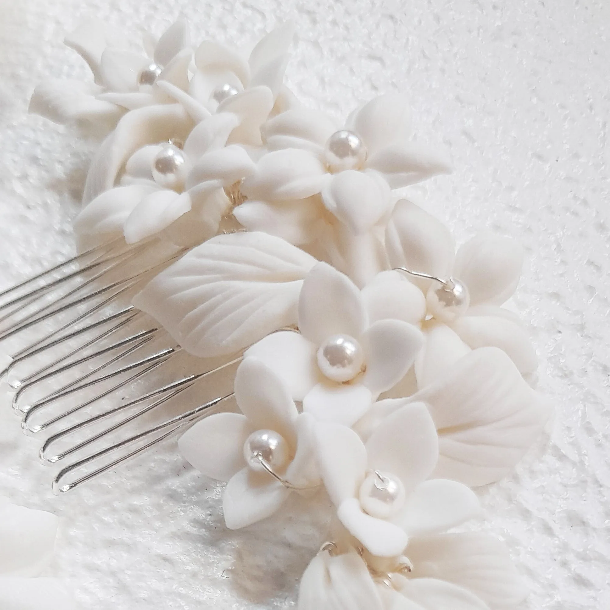 Floral Hair Comb, gold and silver : white floral bridal hair accessories