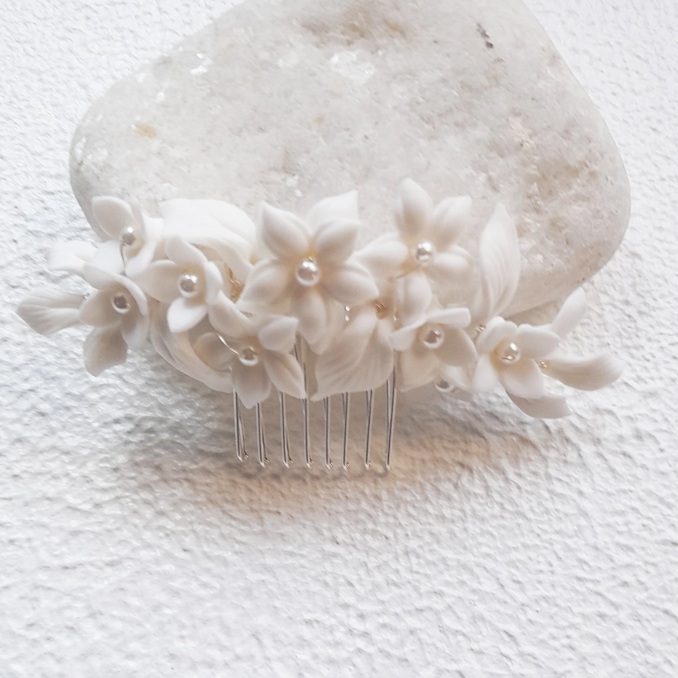 Floral Hair Comb, gold and silver : white floral bridal hair accessories