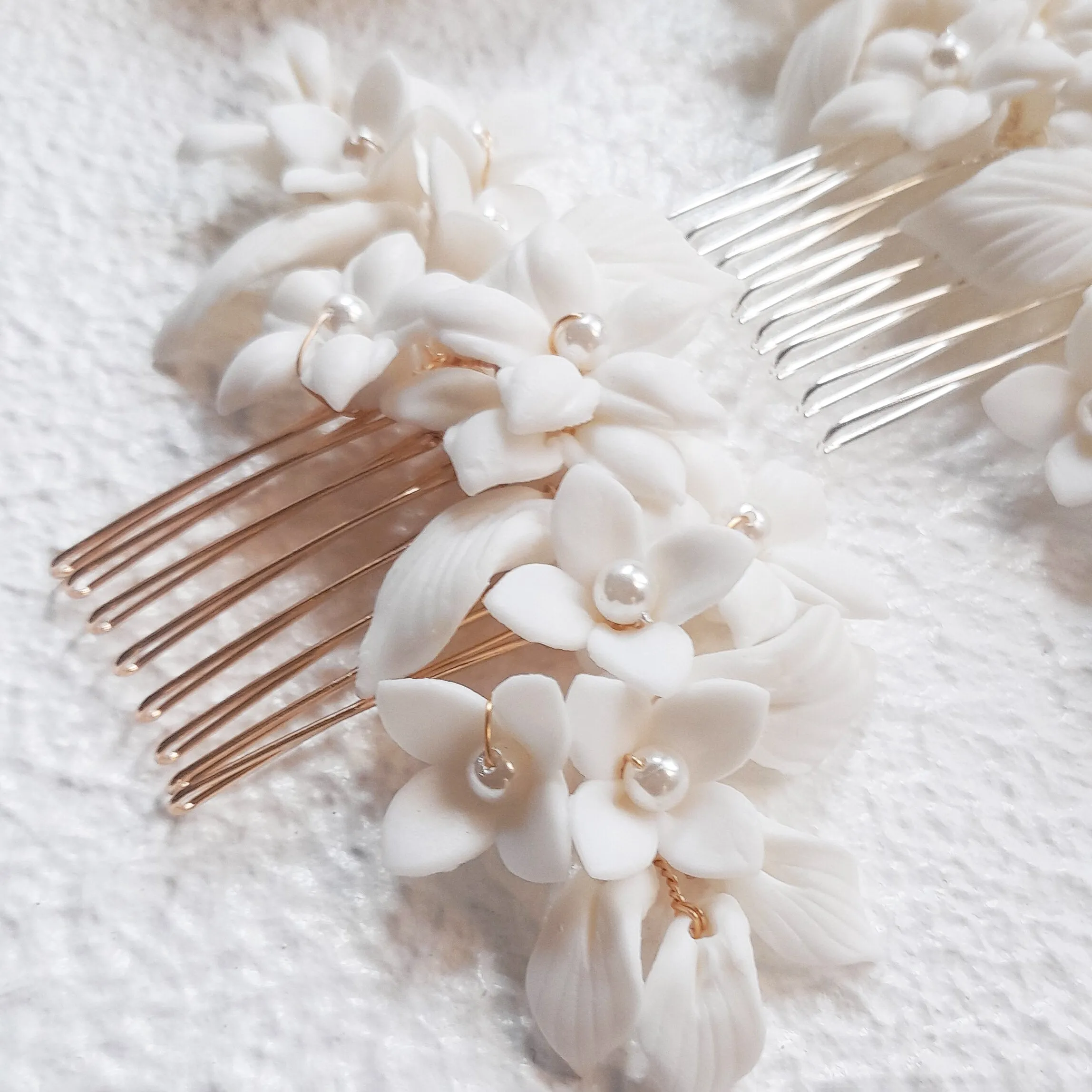Floral Hair Comb, gold and silver : white floral bridal hair accessories