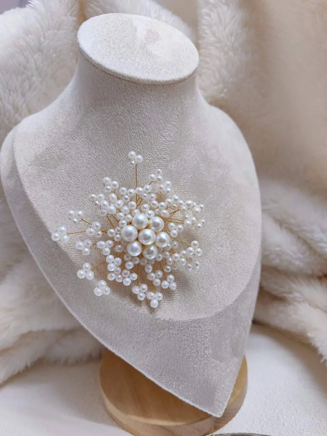 Freshwater Pearls Blossom Flower Brooch