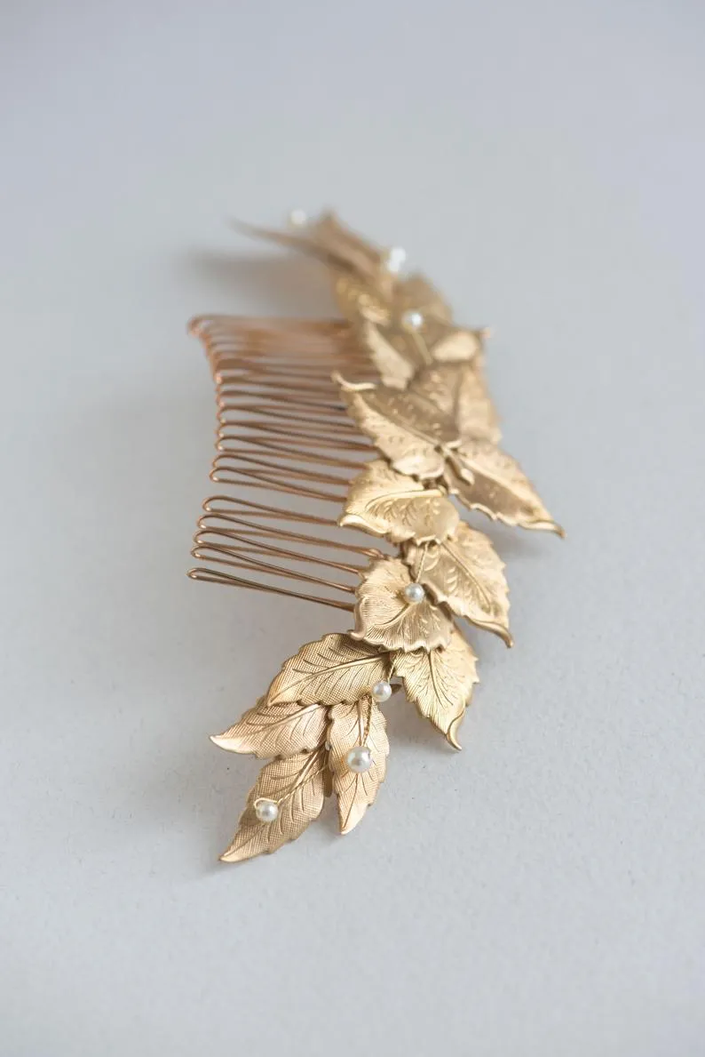 Gold leaf comb with pearls