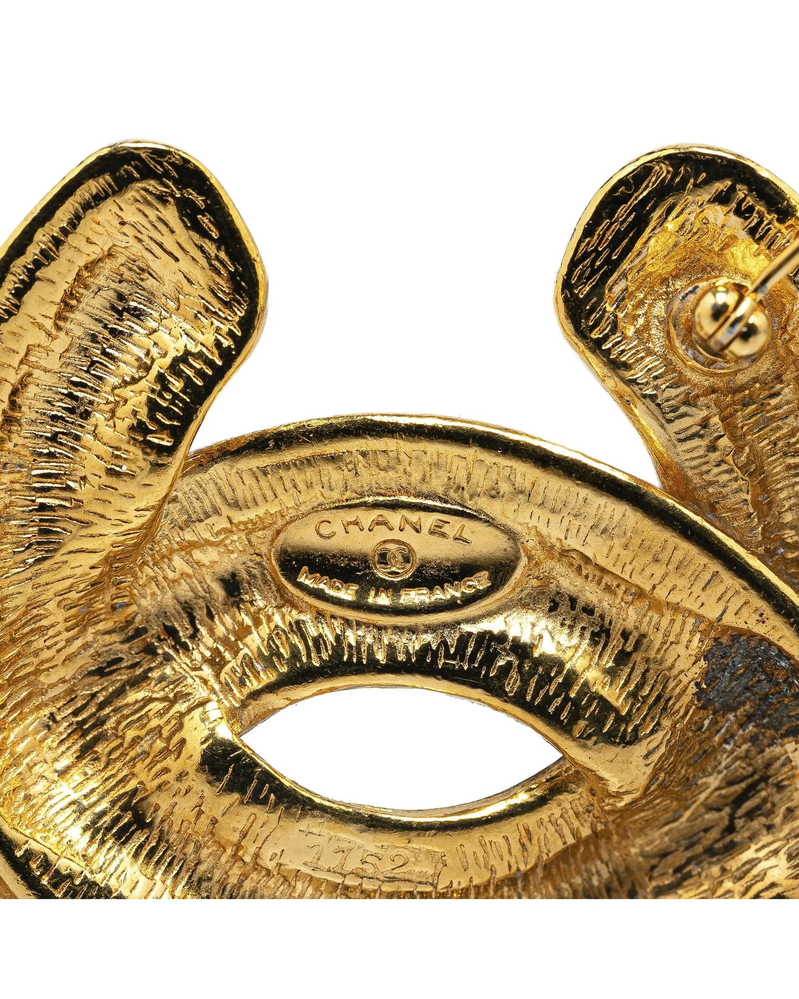 Gold Plated Quilted Brooch with Pin Closure