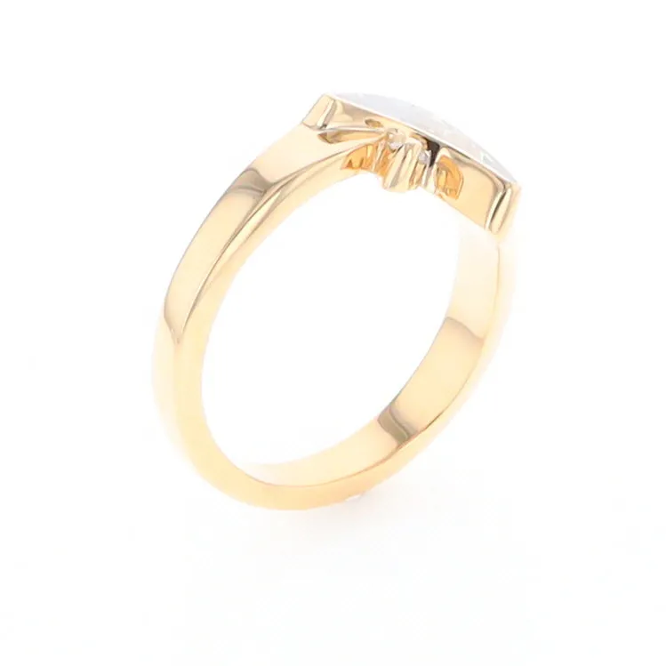 Gold Quartz Ring Boat Sail Inlaid Design with .04ct Round Diamond