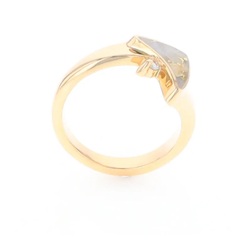 Gold Quartz Ring Boat Sail Inlaid Design with .04ct Round Diamond