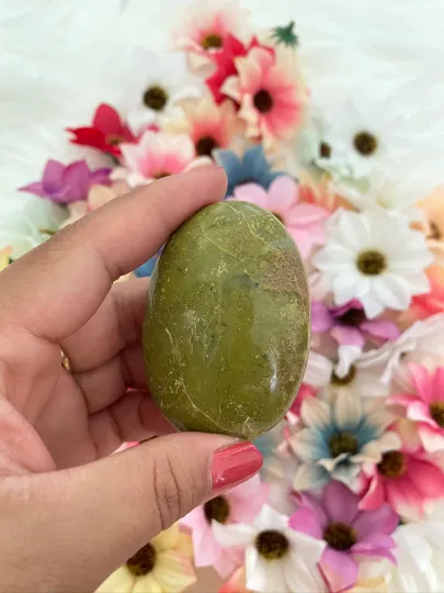Green Opal Palmstone,Worrystone,Opal from Madagascar,Polished Gemstone forRelationship,Emotional Pain,Crystal For Positive Transformation