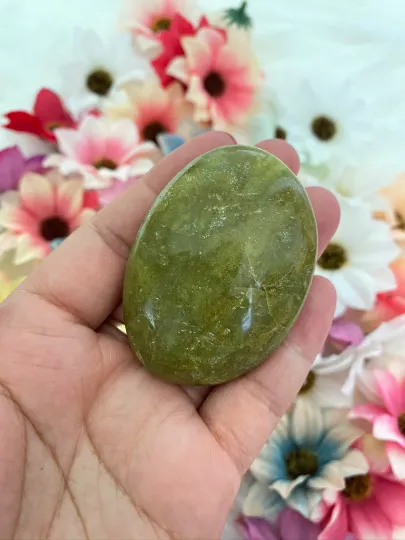 Green Opal Palmstone,Worrystone,Opal from Madagascar,Polished Gemstone forRelationship,Emotional Pain,Crystal For Positive Transformation