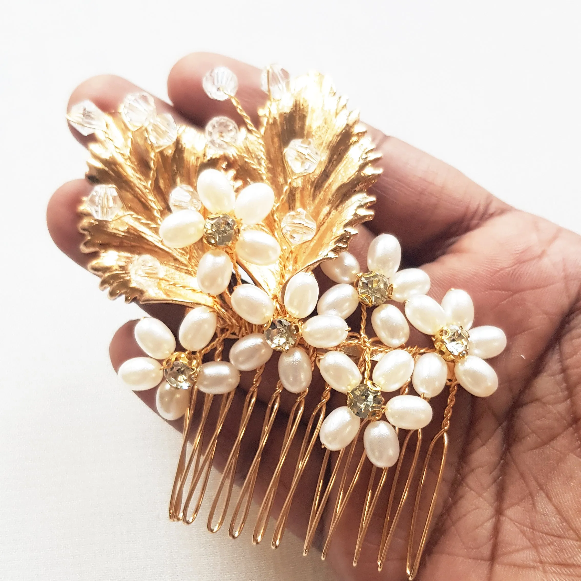 Leaf and pearl bridal hair comb, floral pearl hair accessories