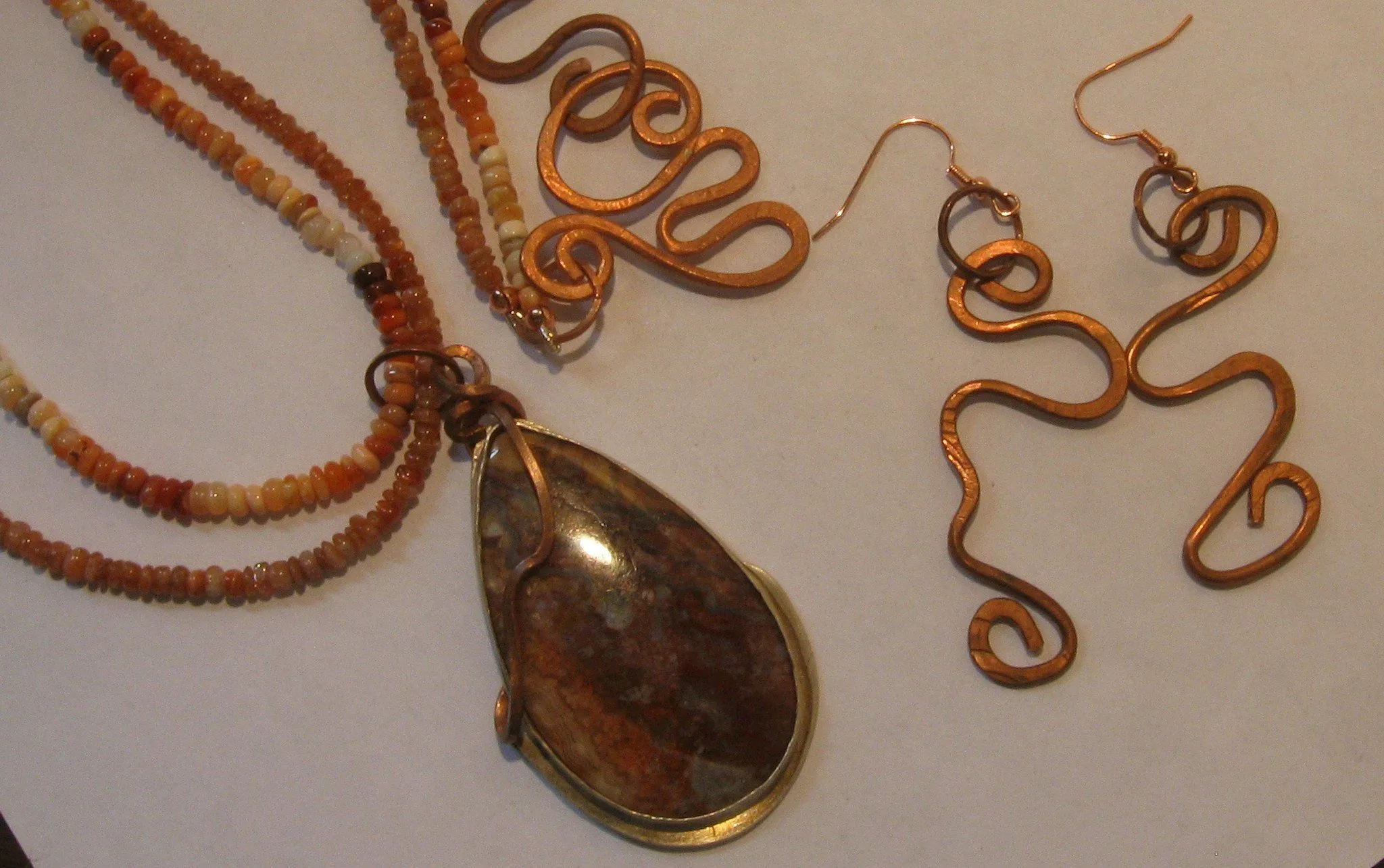 Mexican Laguna Lace Agate Necklace with Copper Earrings