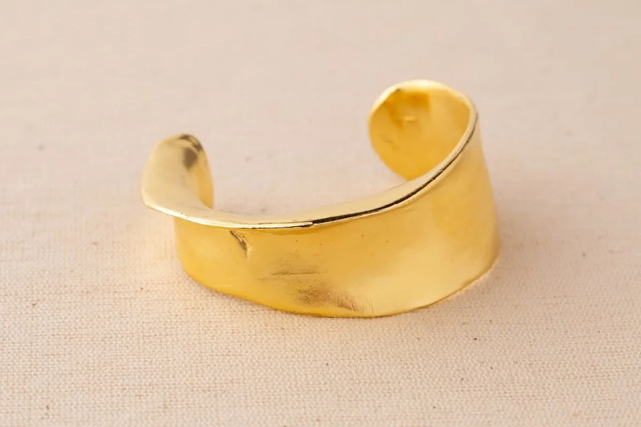 Passage Cuff