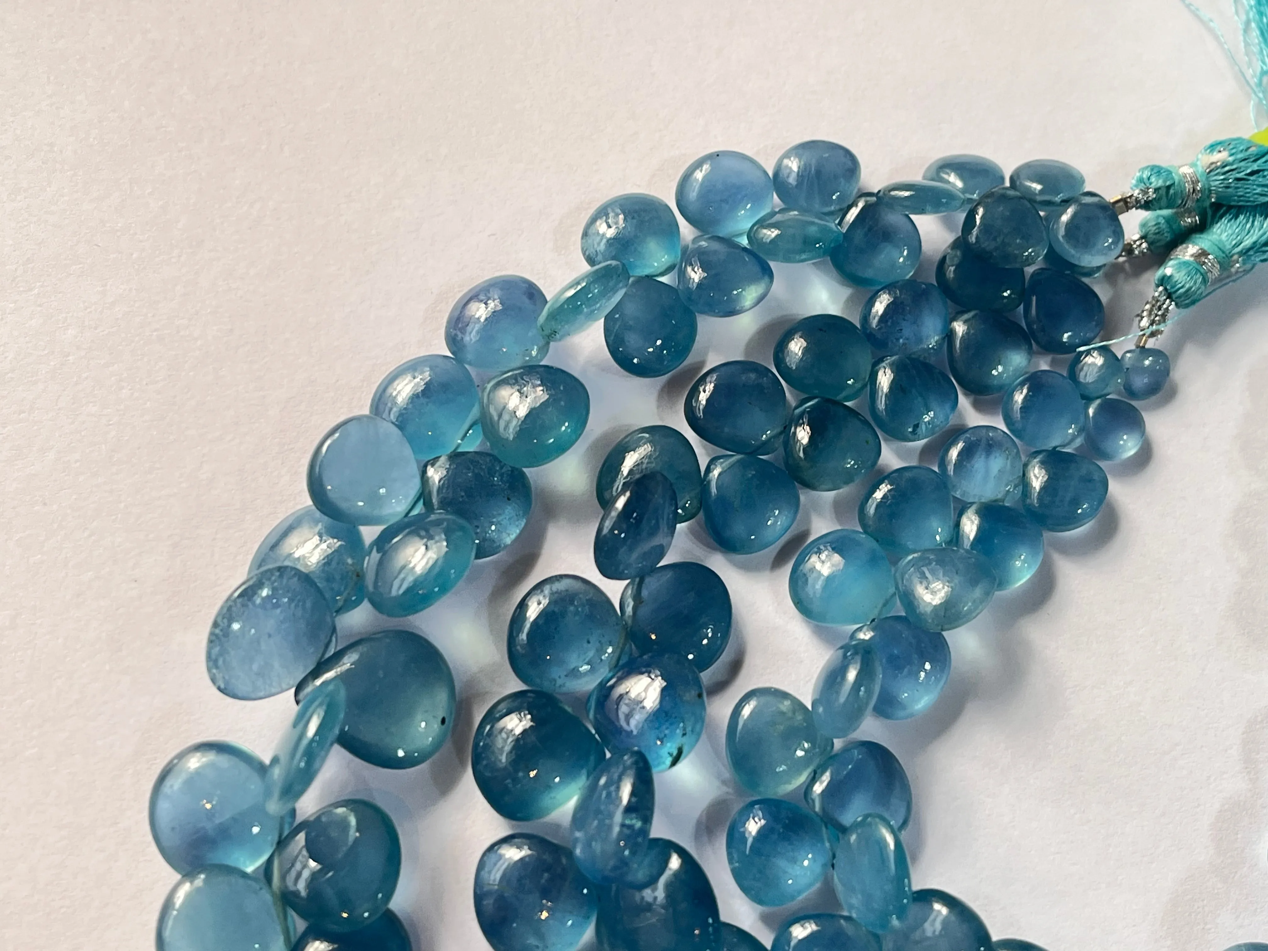 Santa Maria Shade Aquamarine Smooth heart Briolette Beads