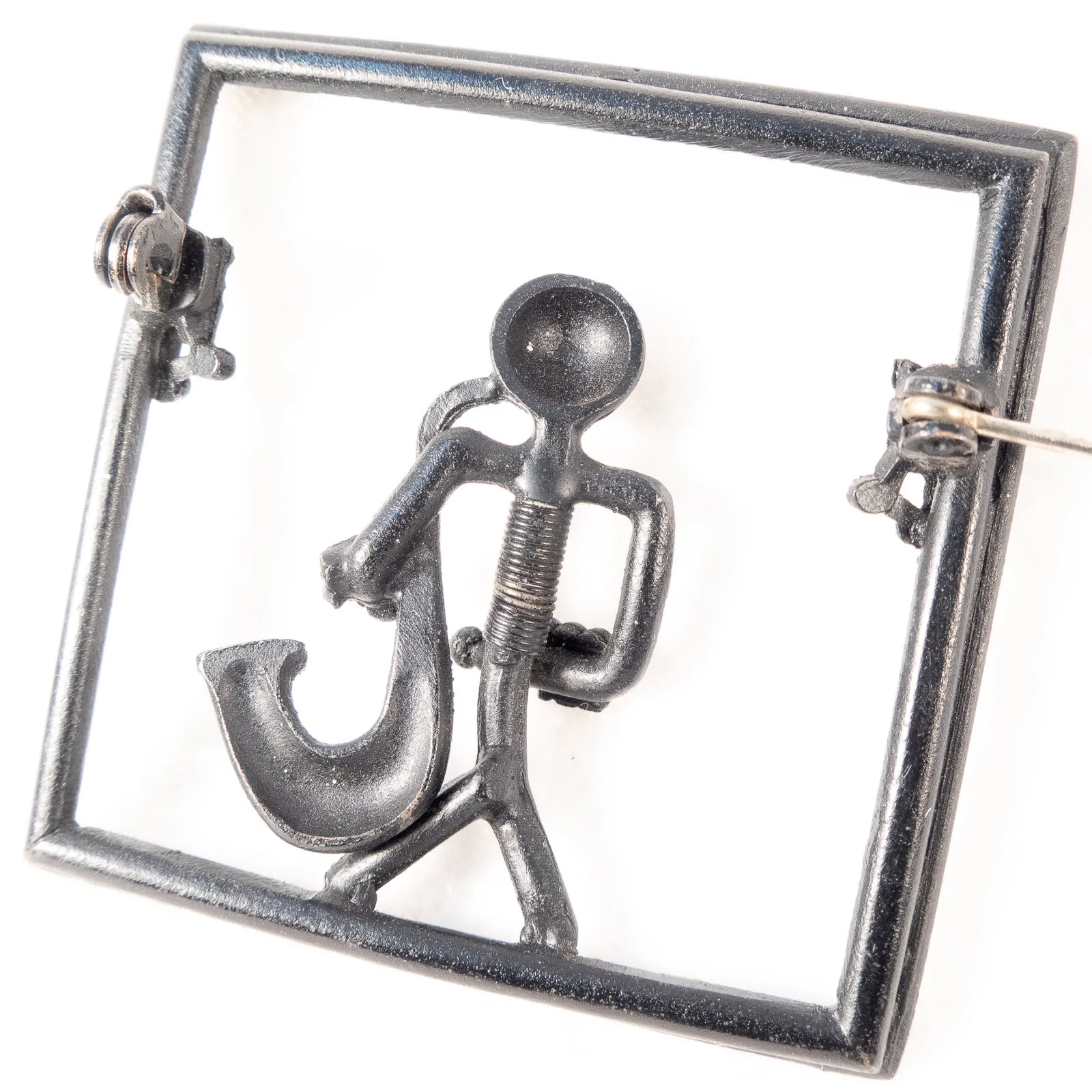 Saxophone Player Trembler Brooch