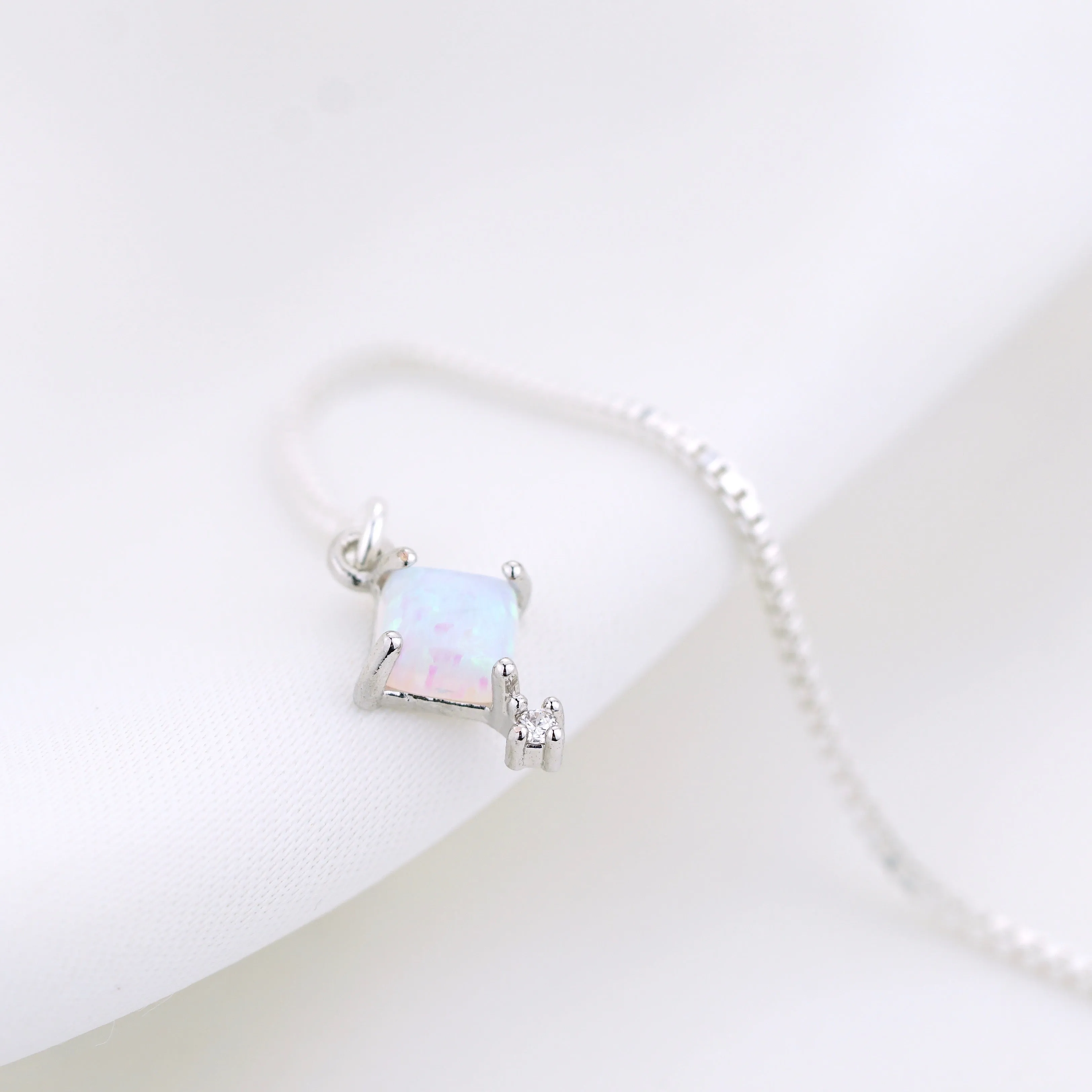 Silver Cubic Opal Earthread