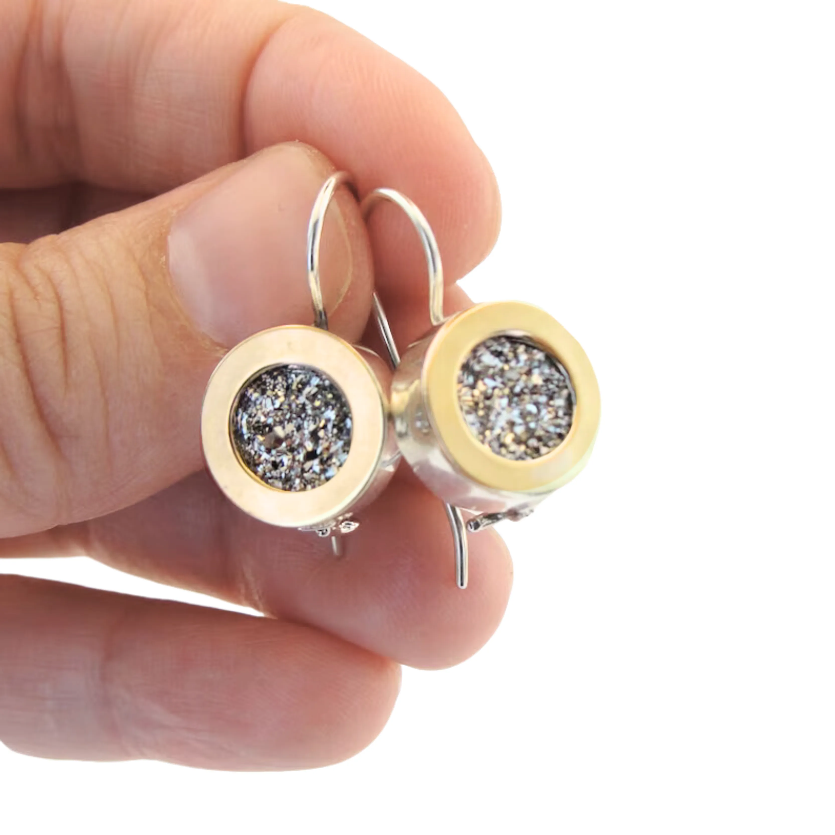 Small sterling silver dangle earrings, decorated with yellow gold and druzy gemstone.