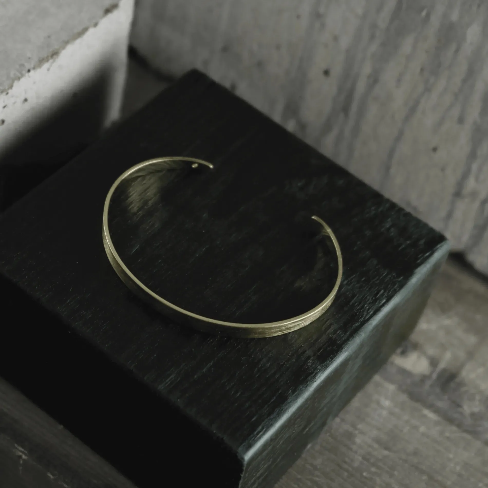 Theia Simple Cuff Bracelet Gold Plating